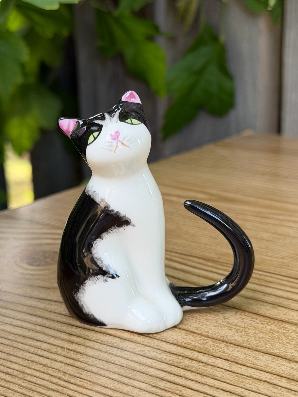 Fine Bone China Vintage Black & White Tuxedo Cat Figurine Green Eyes Curled Tail
